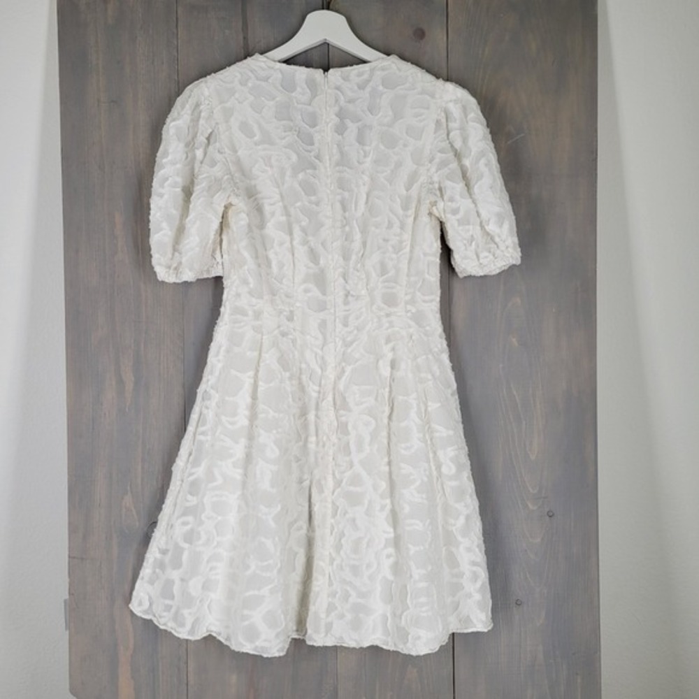 Club‎ Monaco Mini Dress Womens 2 White Textured Puff Sleeve V-Neck A-Line Garden - Picture 3 of 11